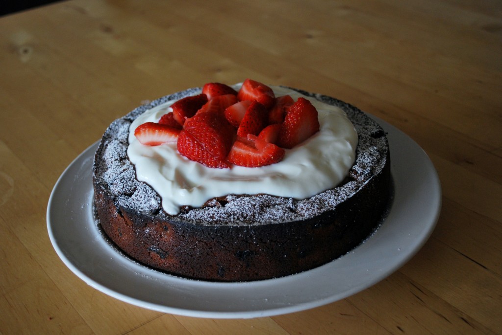 Strawberry and Yoghurt Cake